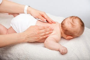 Massage bébé Emane & Sens, Accompagnante périnatale et praticienne en bien naître